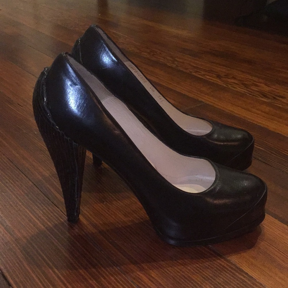 3.1 Phillip Lim python platform pump - Picture 2 of 4